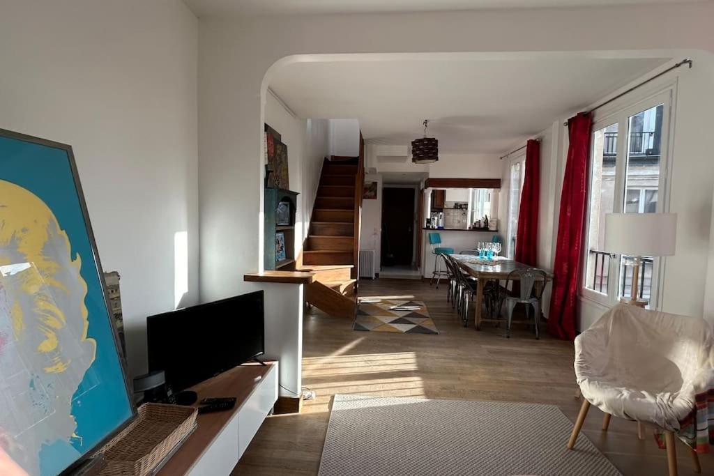 Rare : Duplex Au Sommet De Montmartre/sacre-coeur Parijs